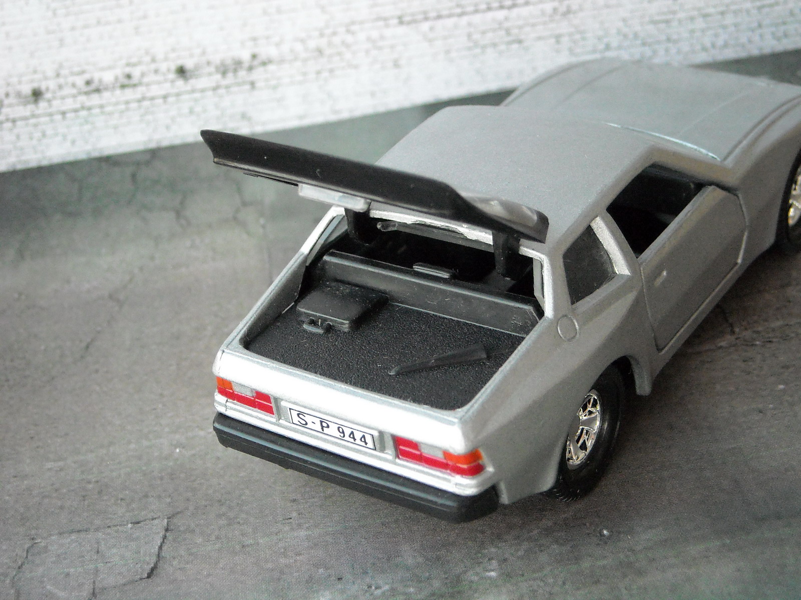 Matchbox Memories: Matchbox Superkings: K-98 Porsche 944