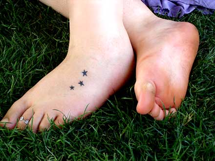 [star-ankle-tattoo.jpg]