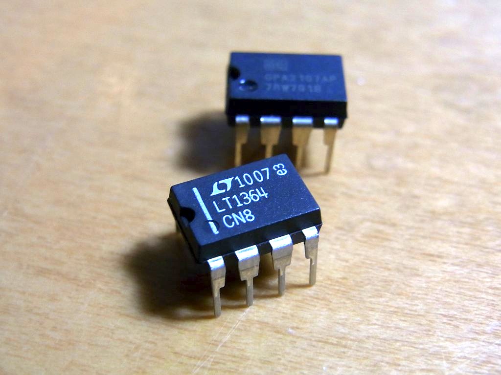 卓上オーディオ (Tabletop Audio): Lovely Cube HeadAmp (16) LT1364を試す