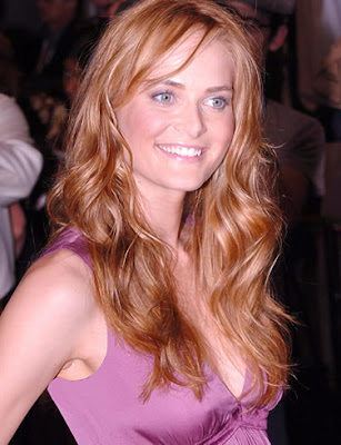 Long Center Part Hairstyles, Long Hairstyle 2011, Hairstyle 2011, New Long Hairstyle 2011, Celebrity Long Hairstyles 2310