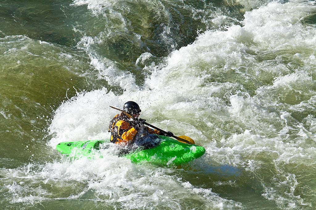 Chris The Photog: Chasing Kayaks