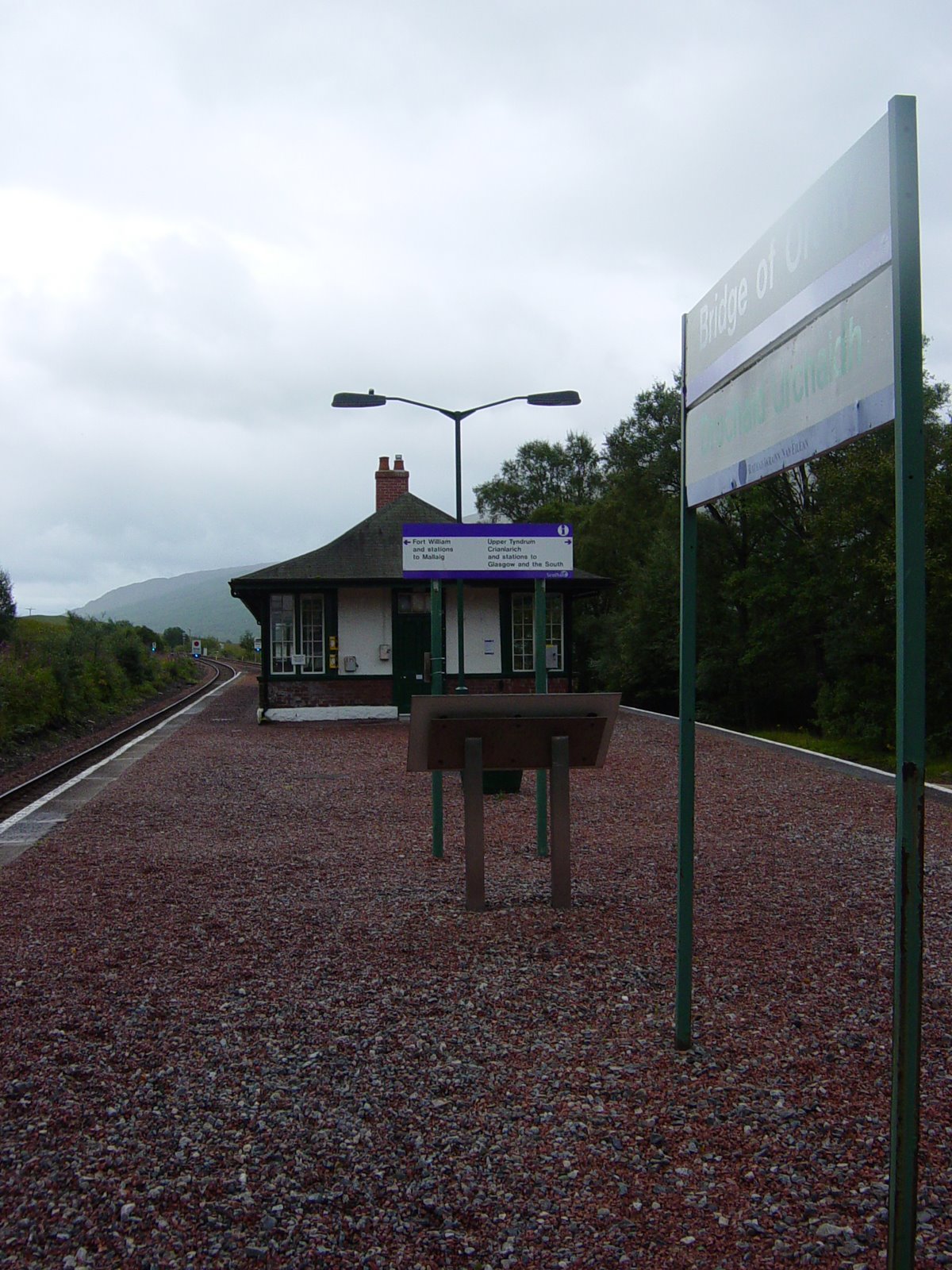 [The+UK,+Scotland+train+station+Bridge+of+Orchy+dsc01682.jpg]