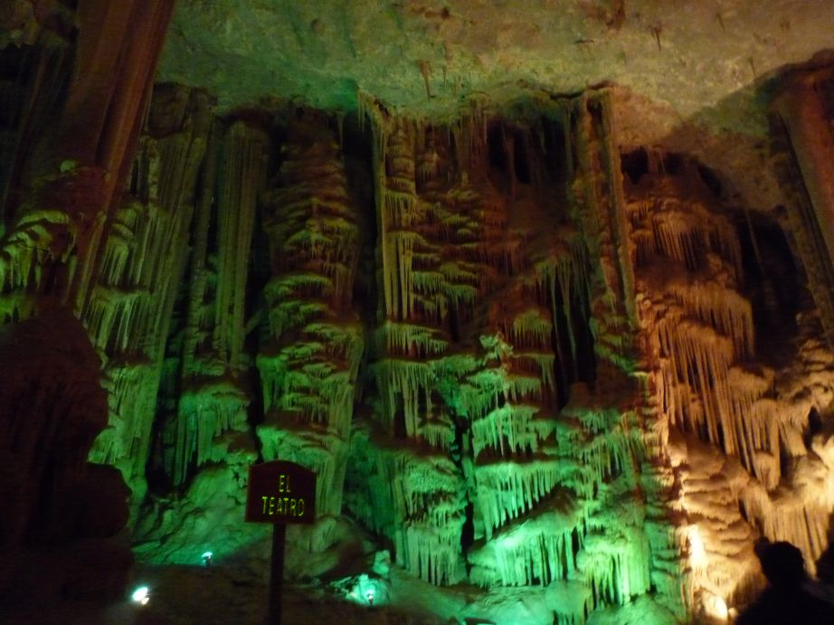 [Grutas+de+Garcia+03.jpg]
