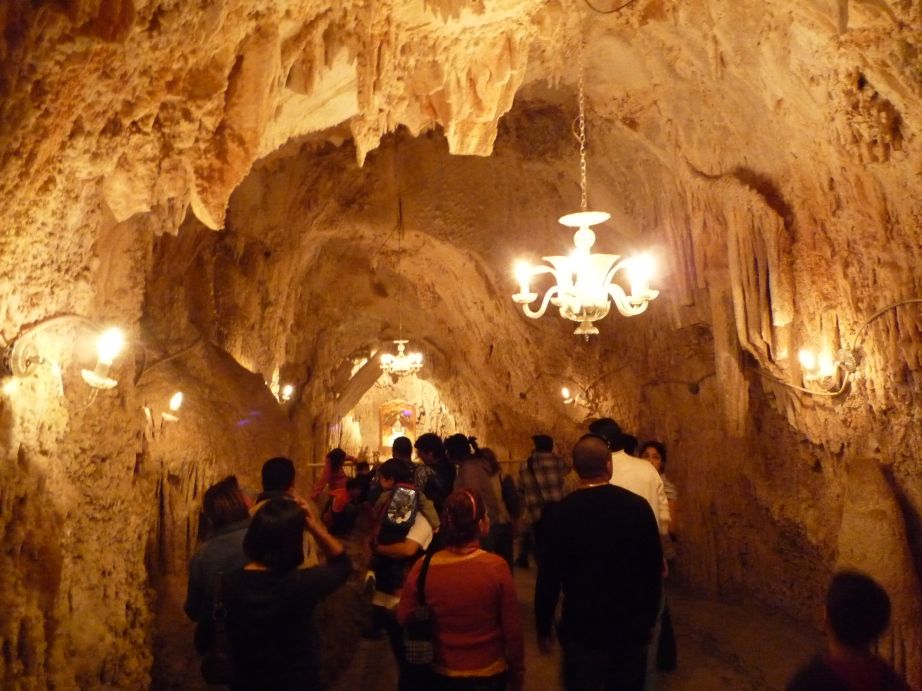 [Grutas+de+Garcia+07.jpg]