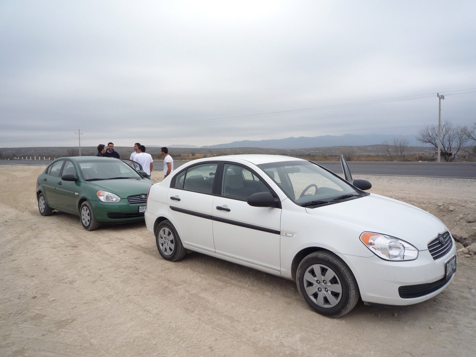 [road_02.jpg]