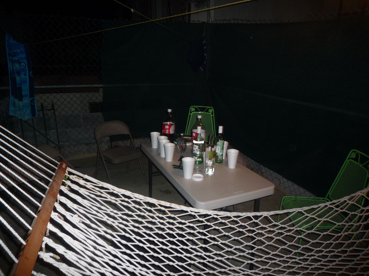 [int_dinner_06.jpg]