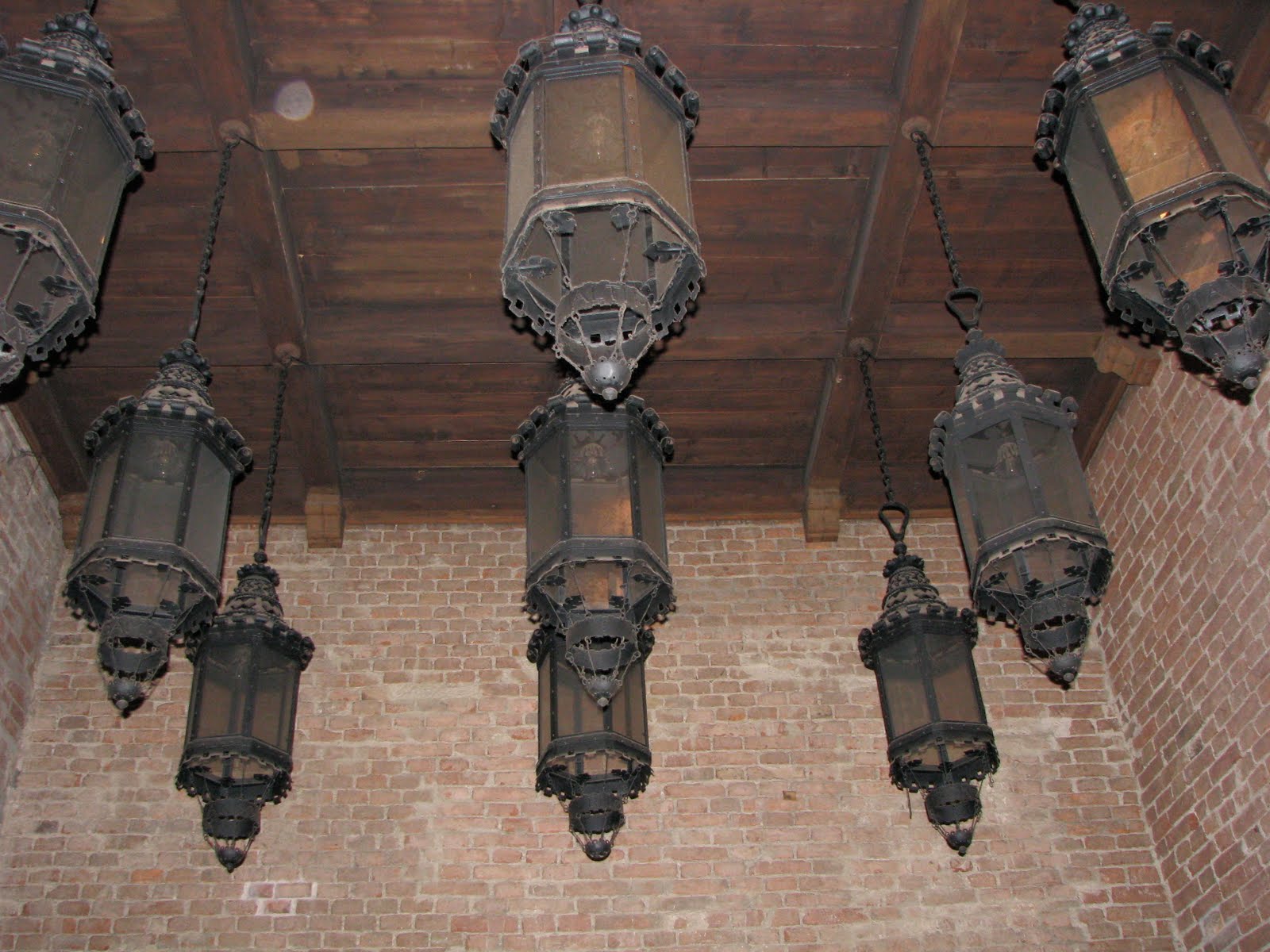 [IMG_0017+21-27-48.JPG]
