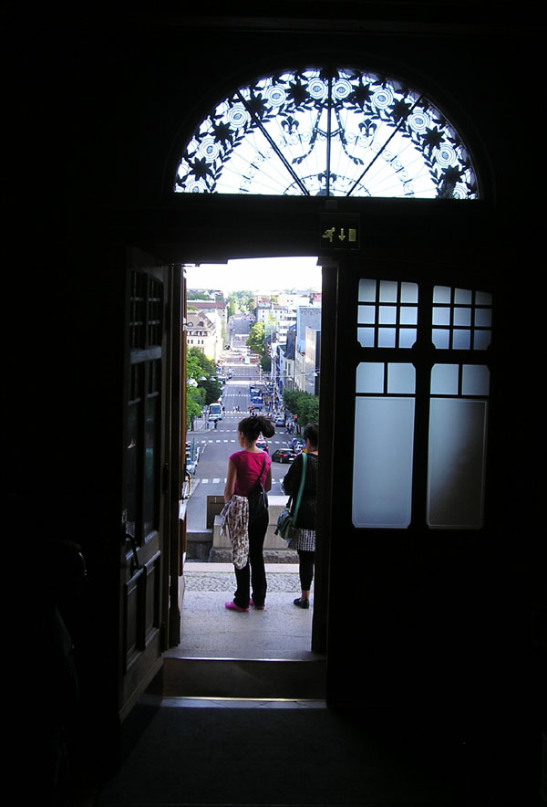 [open+gallery+door.jpg]