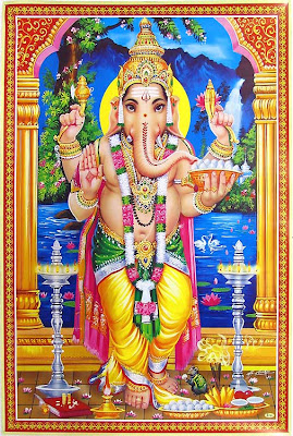 Beautiful Standing Image of Lord Ganesha - Pillayar | Hindu Devotional Blog