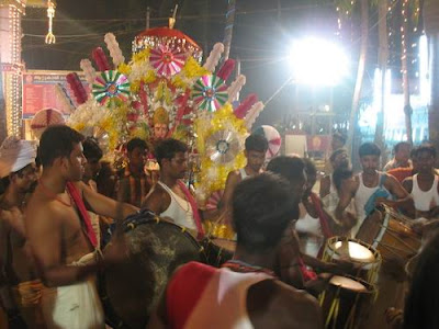 Vilakku Kettu offering to Attukal Devi Temple