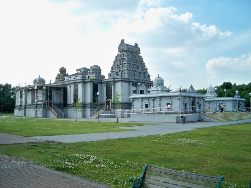 HINDU TEMPLES OUTSIDE INDIA Lord Venkateshwara Temple Birmingham hindu-temples-outside-india-lord-venkateshwara-temple-birmingham