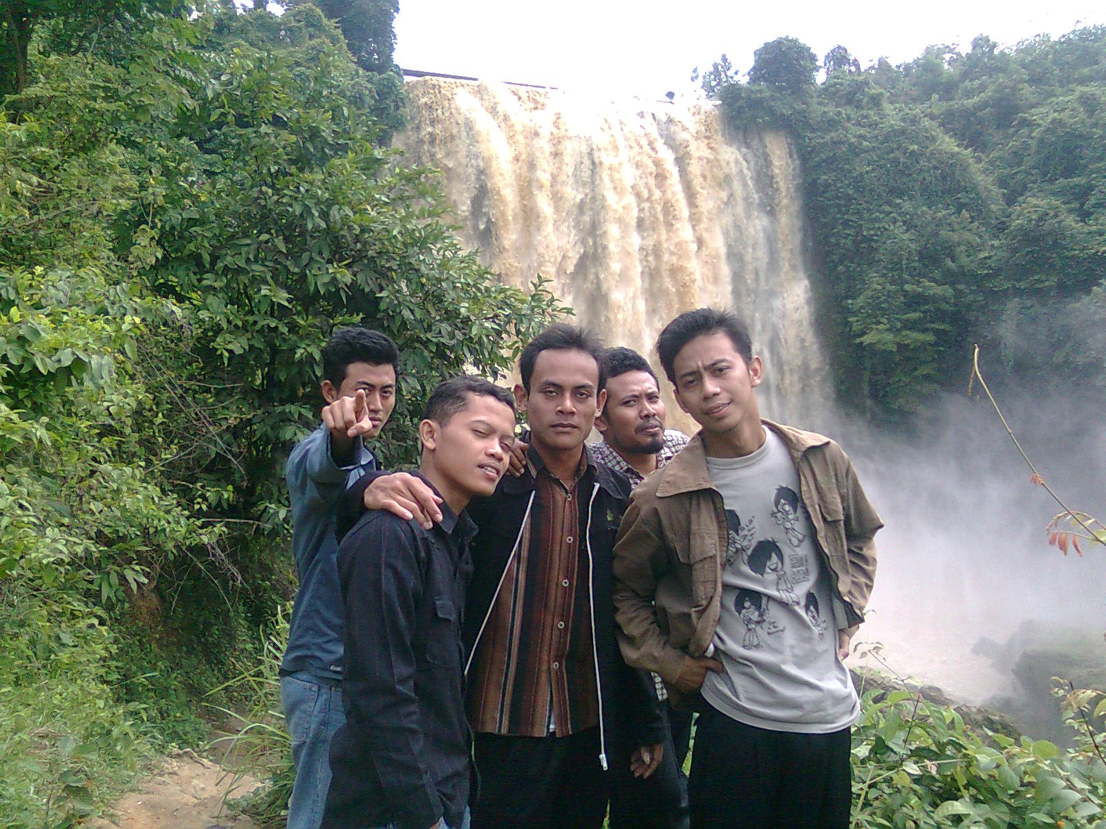 SECANGKIR KOPI-SEPIRING UBI: Maret 2010