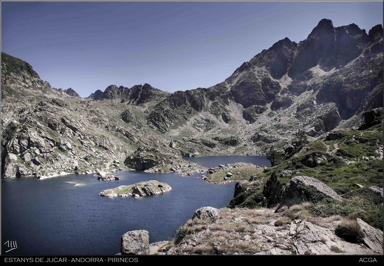 [FB311-LMA106-090729-A0065+-+Estanys+de+Juclar.jpg]