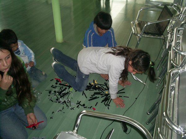 [S4026144-735379.JPG]