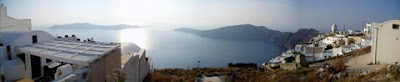 Vista panorámica de la caldera del volcán Santorini