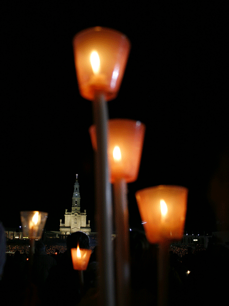 [procissao-noite.gif]