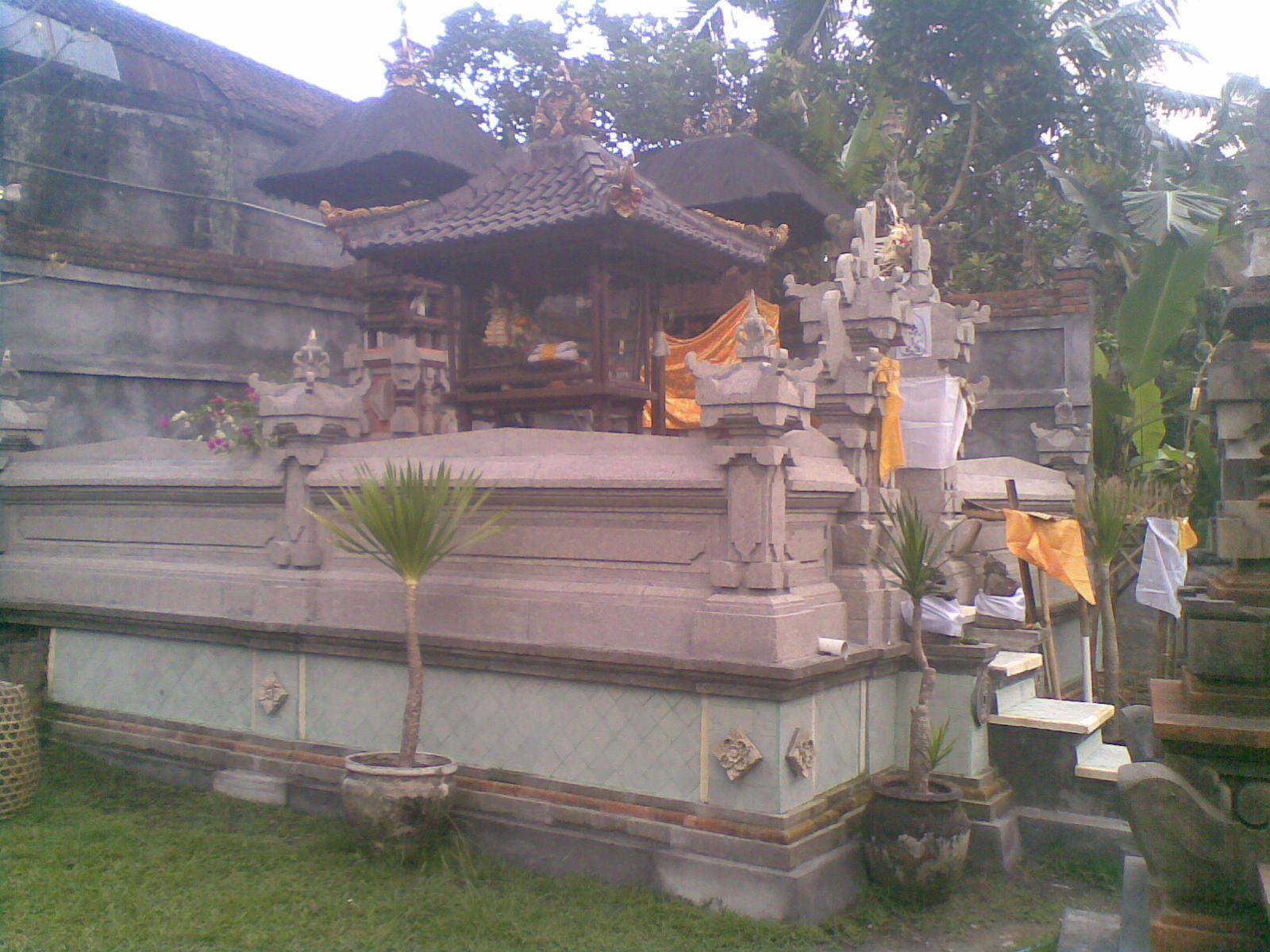 Balines Design: Tembok Sanggah