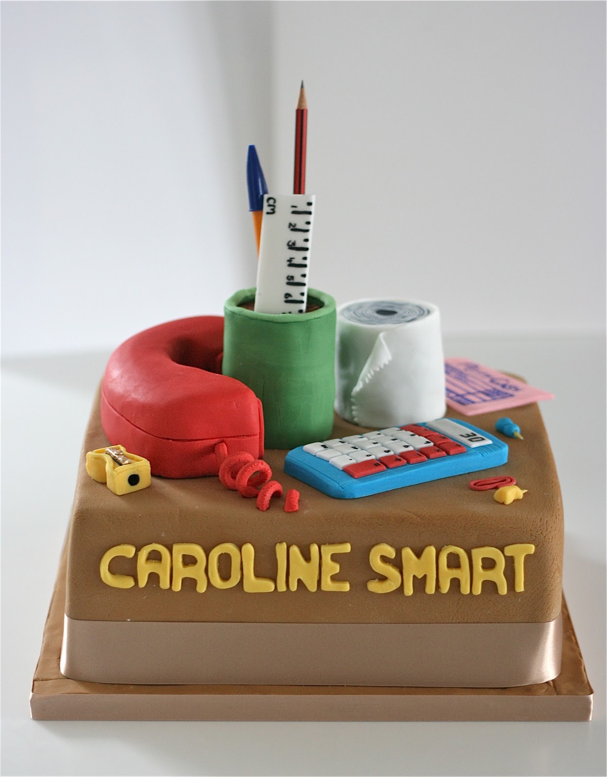 Milli's kitchen Stationery cake