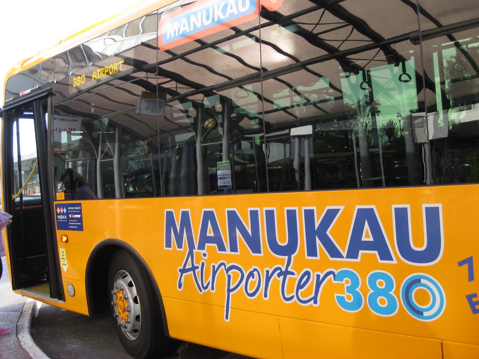 Auckland New Zealand 380 Airporter Manukau City Centre to Auckland