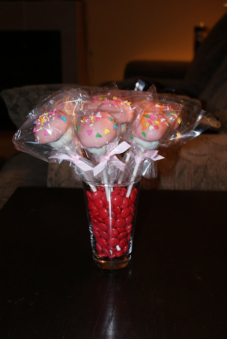 Cupcake Pops...Yummy...and just so darn cute!