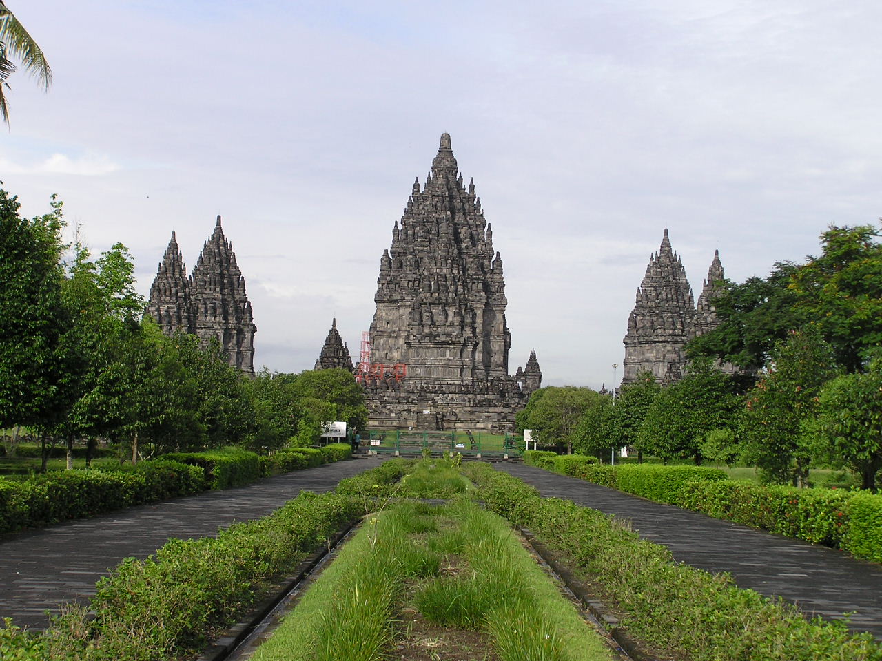 prambanan4.jpg