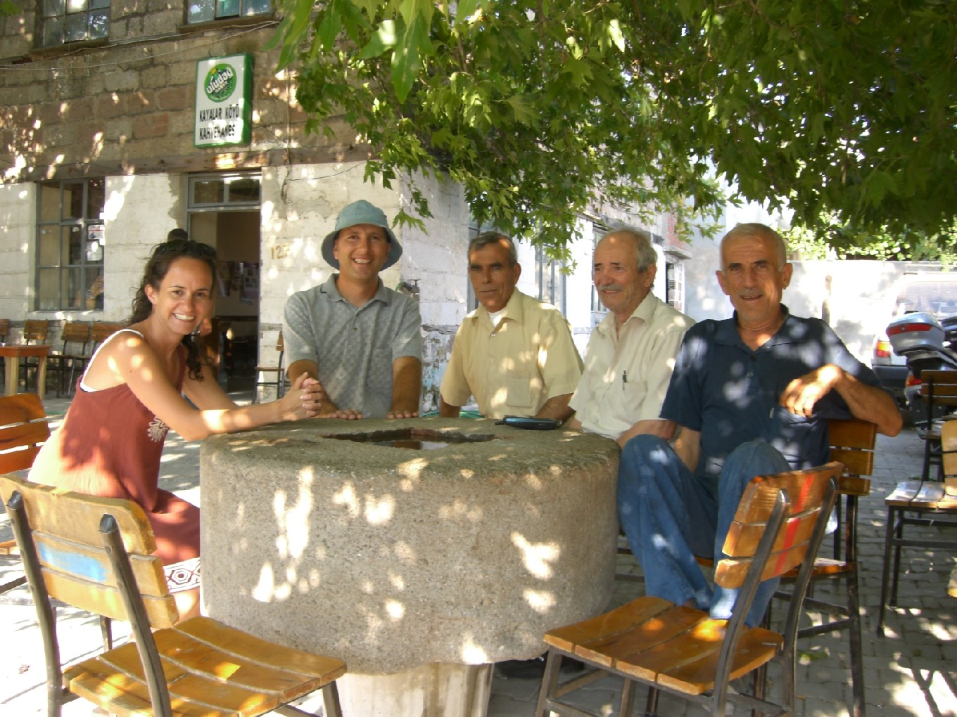 Köyün çınarlı kahvesi