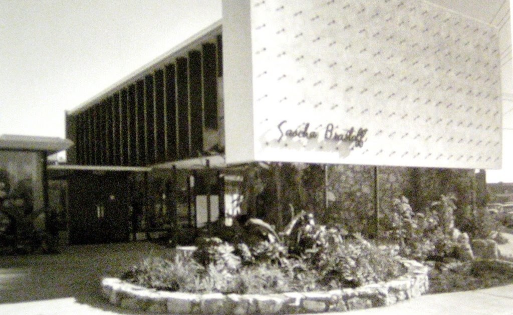 A. Quincy Jones, Sascha Brastoff Ceramics Factory built 1953