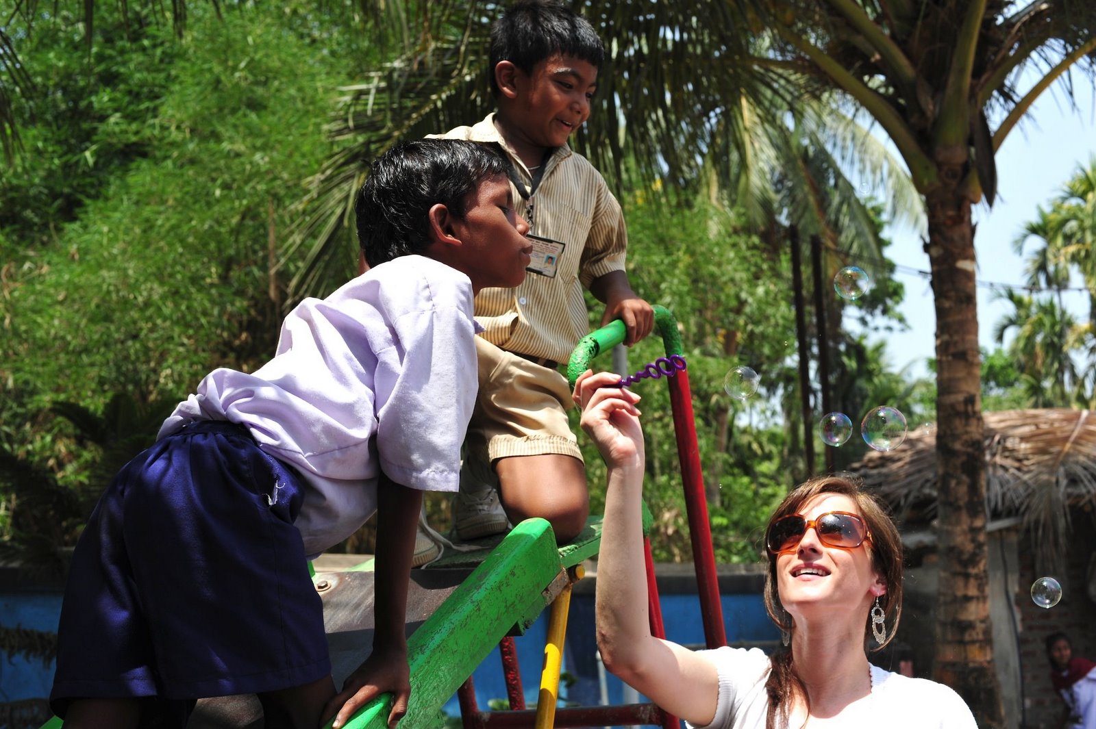 [compassion-international-Melissa-bubbles++2976.jpg]