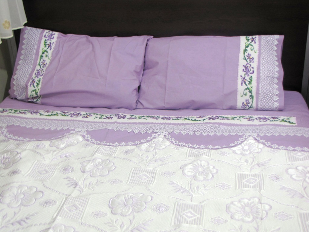 Yatak Örtüsü Takımı El Yapımı Lila Rengi Yatak Örtüsü Takımı