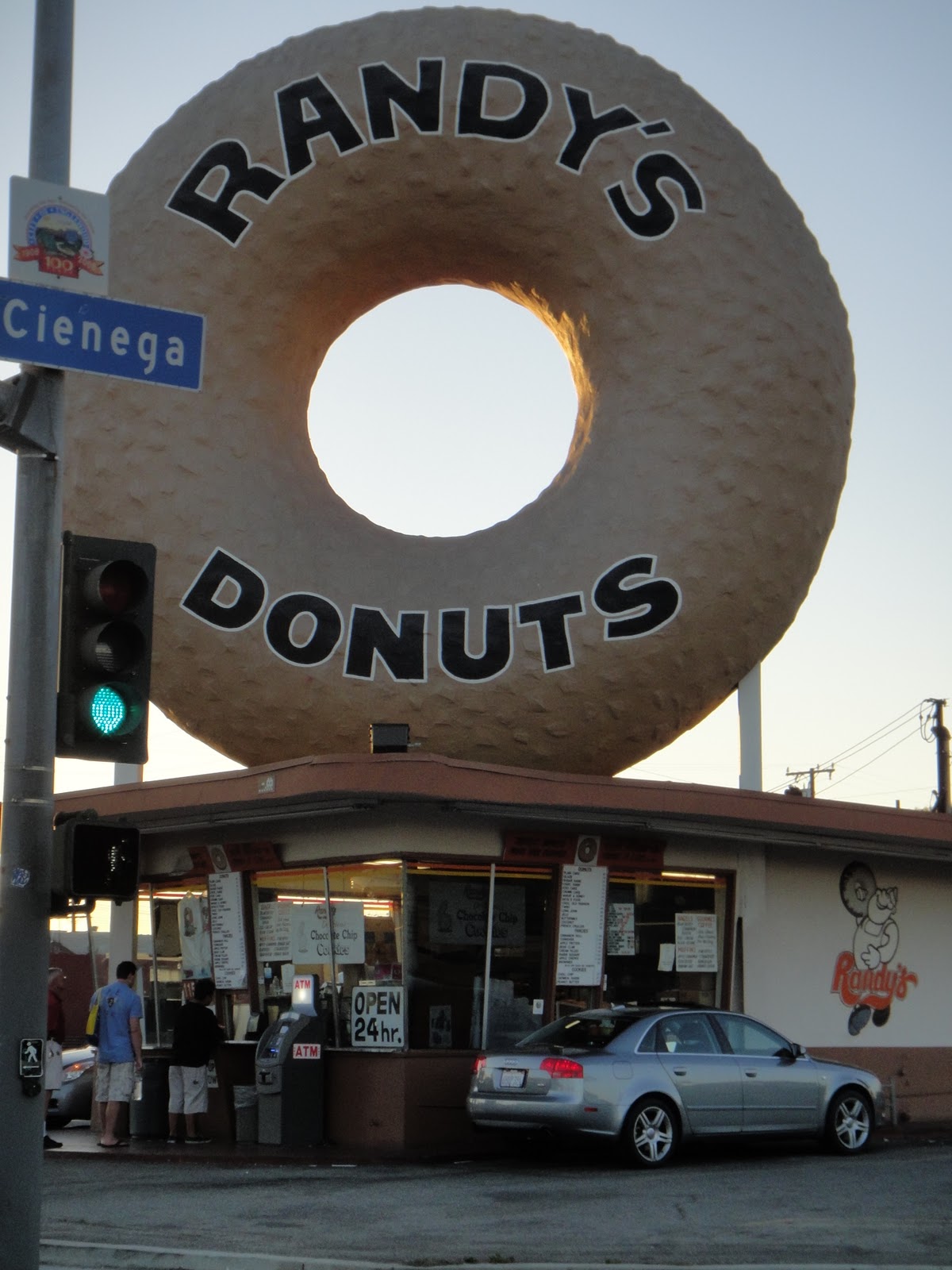 Desperado Penguin Randy's Donuts Los Angeles, CA