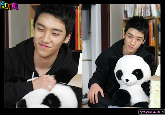 seungri+and+panda.jpg