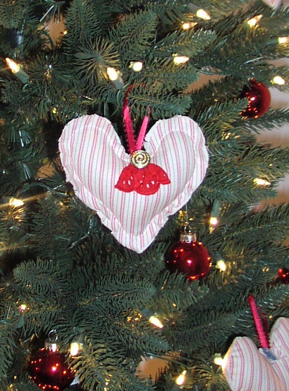 Button Heart - Christmas Tree Ornaments