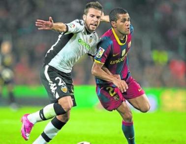 FC Barcelona: Dani Alves tanteado por Chelsea y M. City