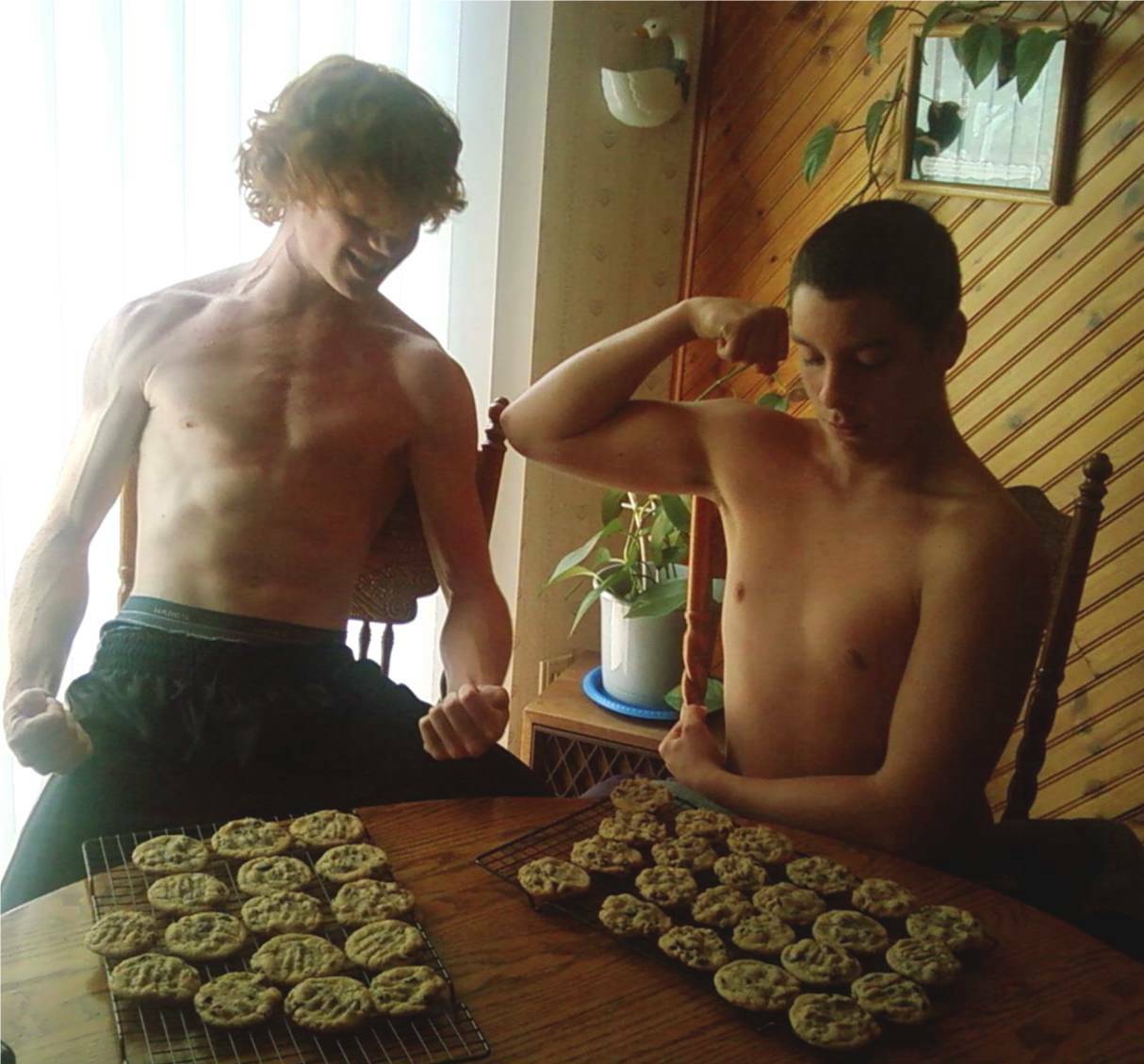 [real+men+bake+cookies.jpg]