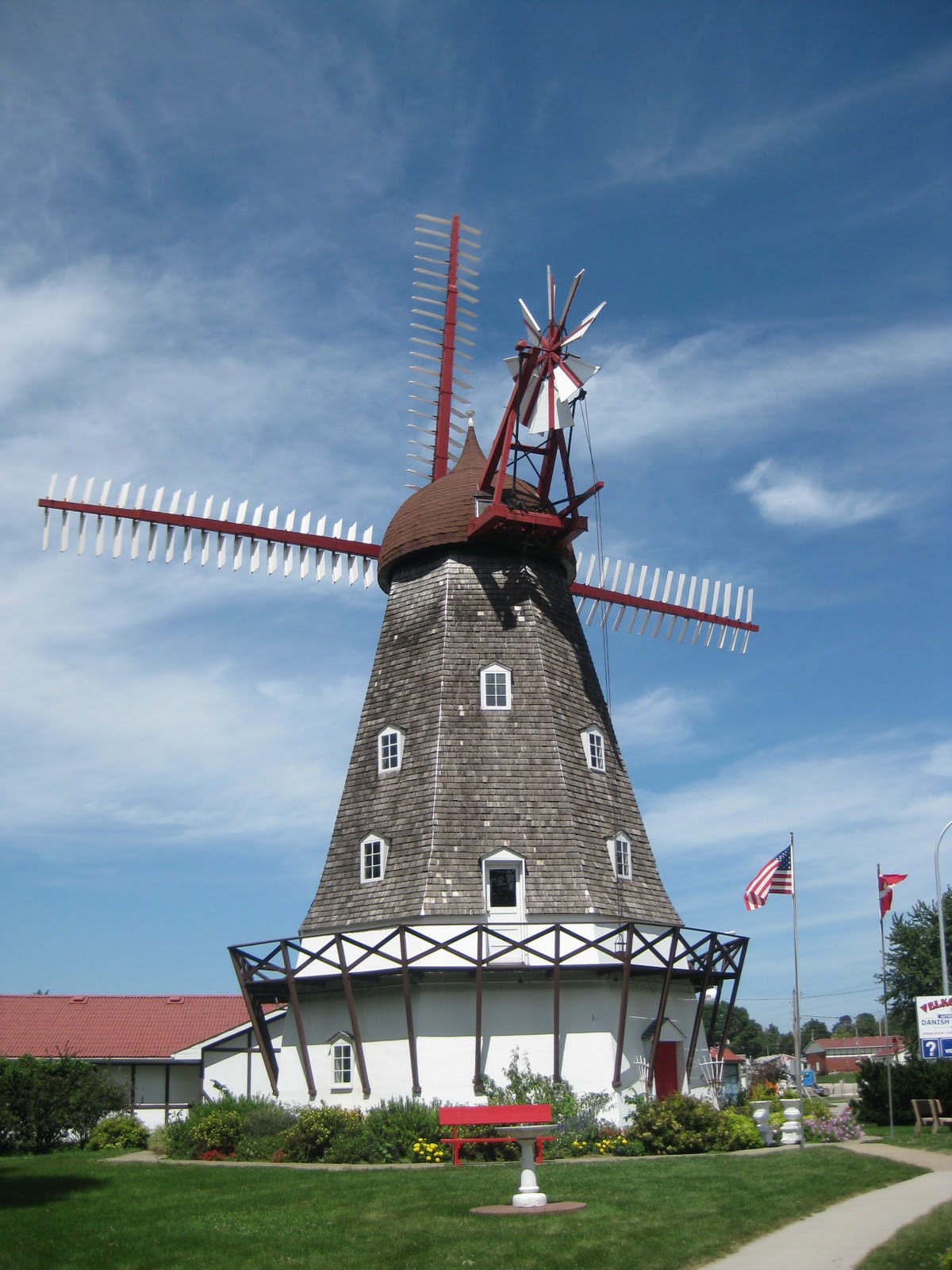 Marathon Pundit Iowa I Opener Elk Horn and its Danish windmill