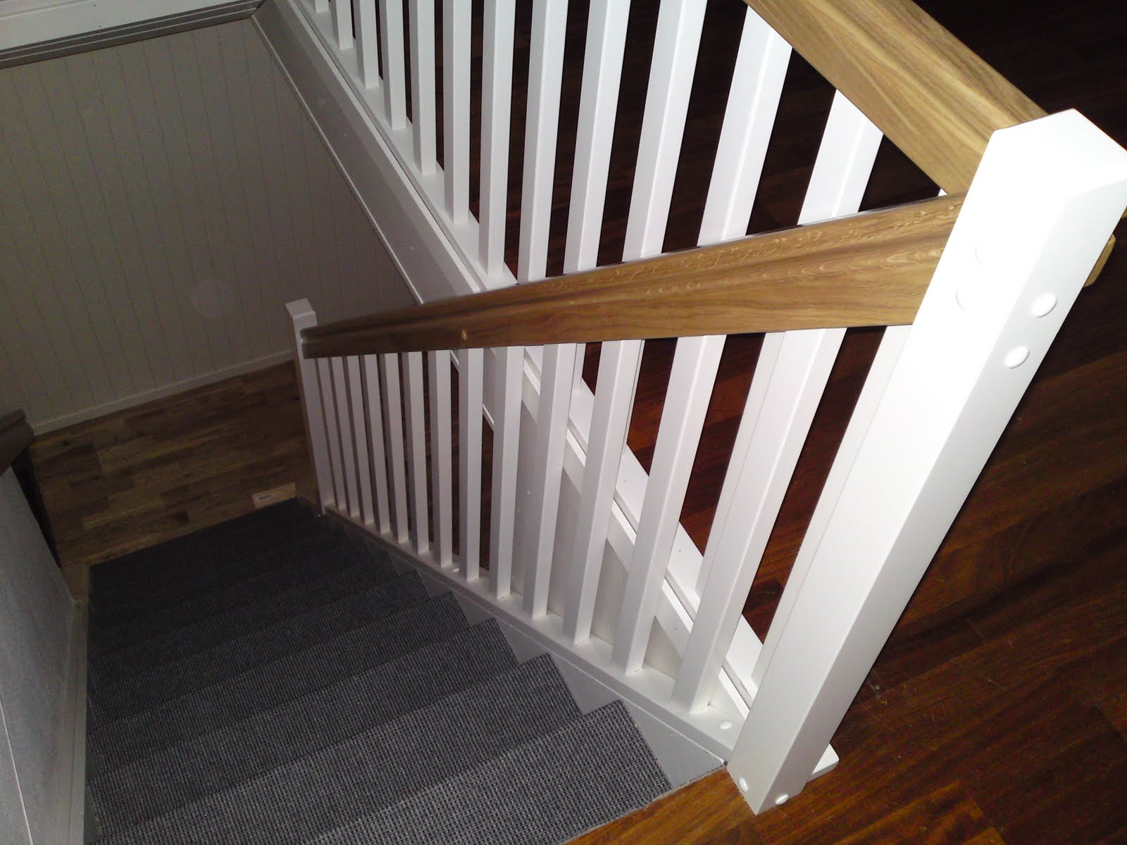 LilleAlex`s Div prosjekter..: Nytt Rekkverk i eksisterende trapper..