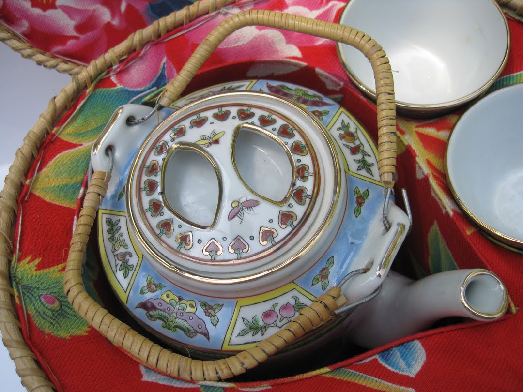 Tea With Friends A Chinese Tea Basket