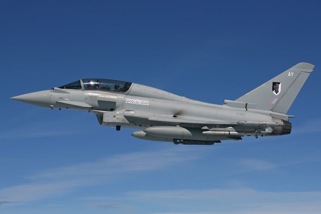 Oman vai mesmo comprar 24 Typhoons