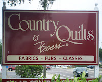 Country Quilts 'n Bears shop sign