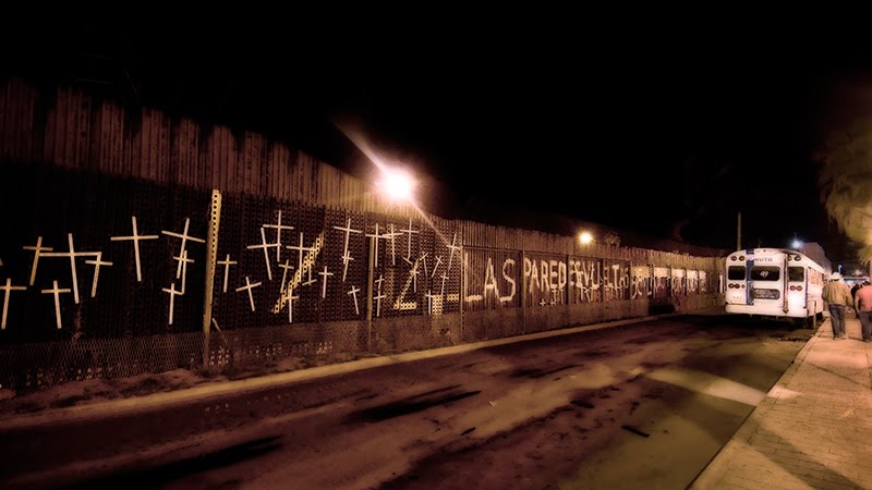 [NogalesStreetCrossesFb08ShpO.jpg]