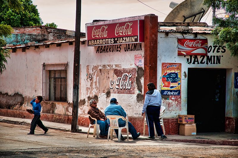 [RioSonBaviacorCornerStoreFeb10.jpg]