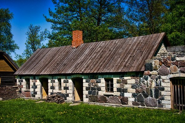 [EstOpenAirMuseumStoneHouseJn09.jpg]