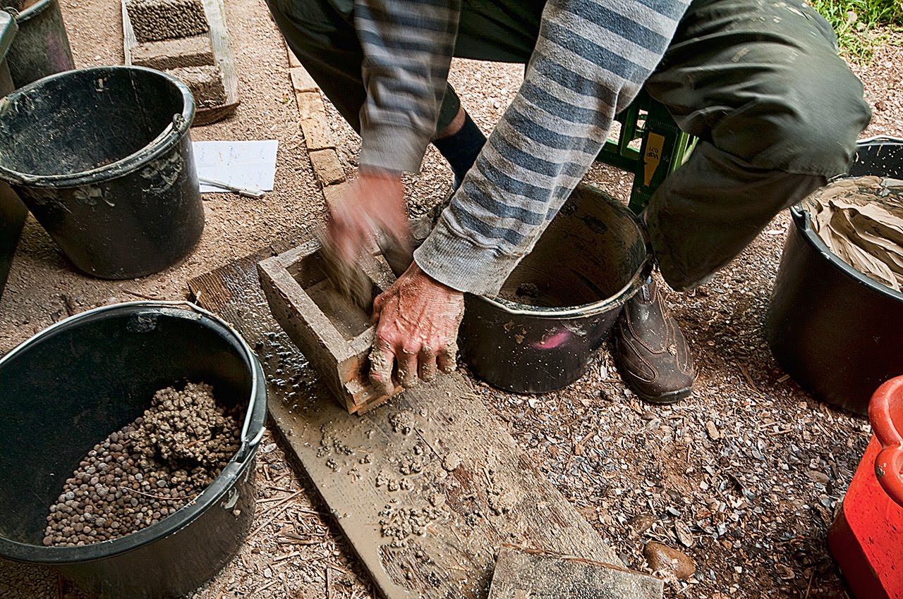 [FrankClayBrickMoldDenmarkJn09.jpg]