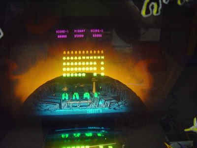 Space Invaders Deluxe Screen