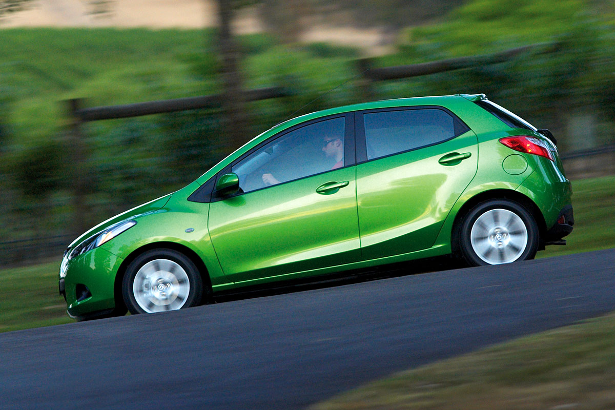 Mazda 2 Yaris