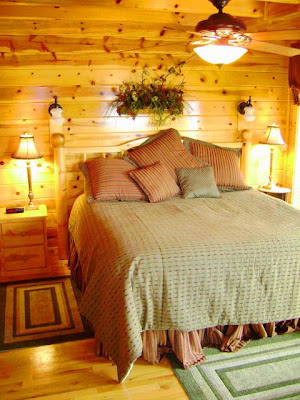Small Bedroom Interior Design: Small master bedroom