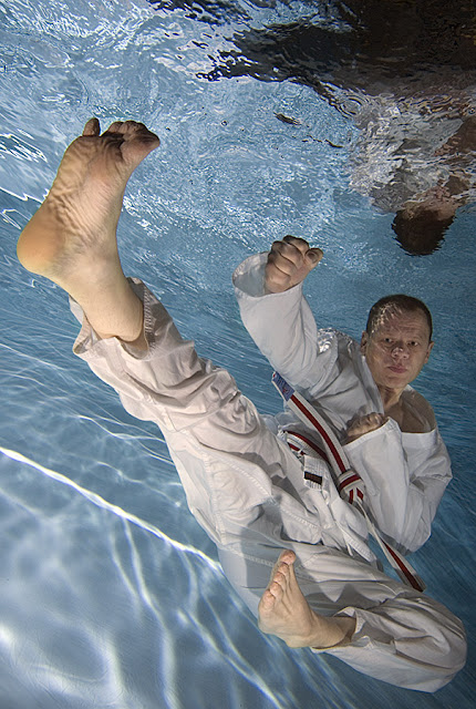 H2o Photography : Smoke : underwater sports  karate 