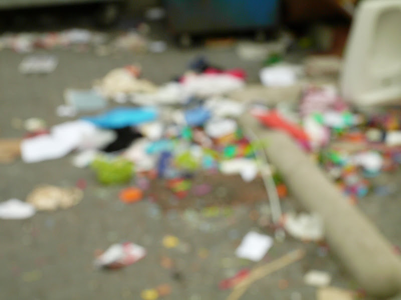 FUNFORALL GARBAGE DISPLAY