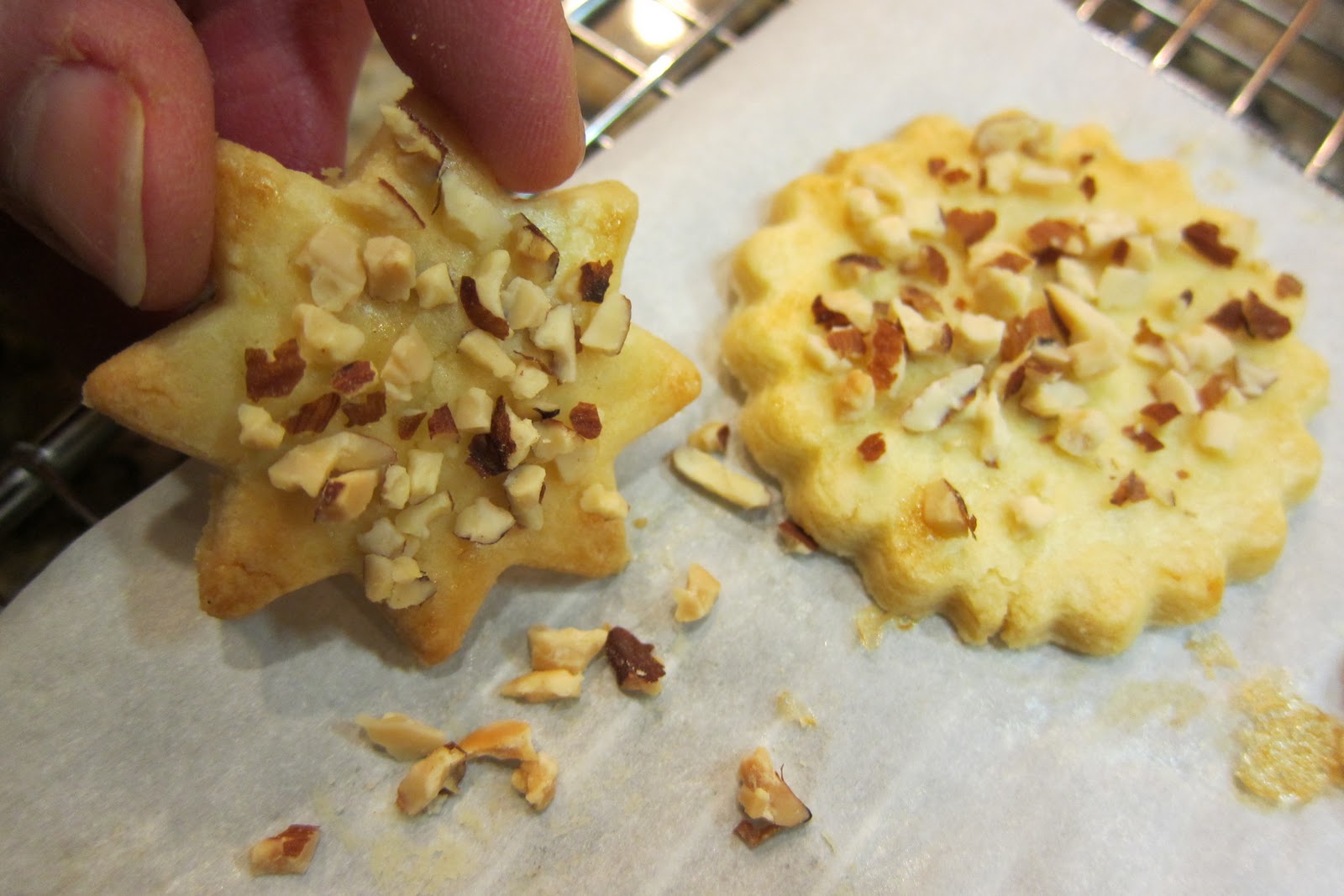 8 Old Fashioned Christmas Butter Cookies 1947