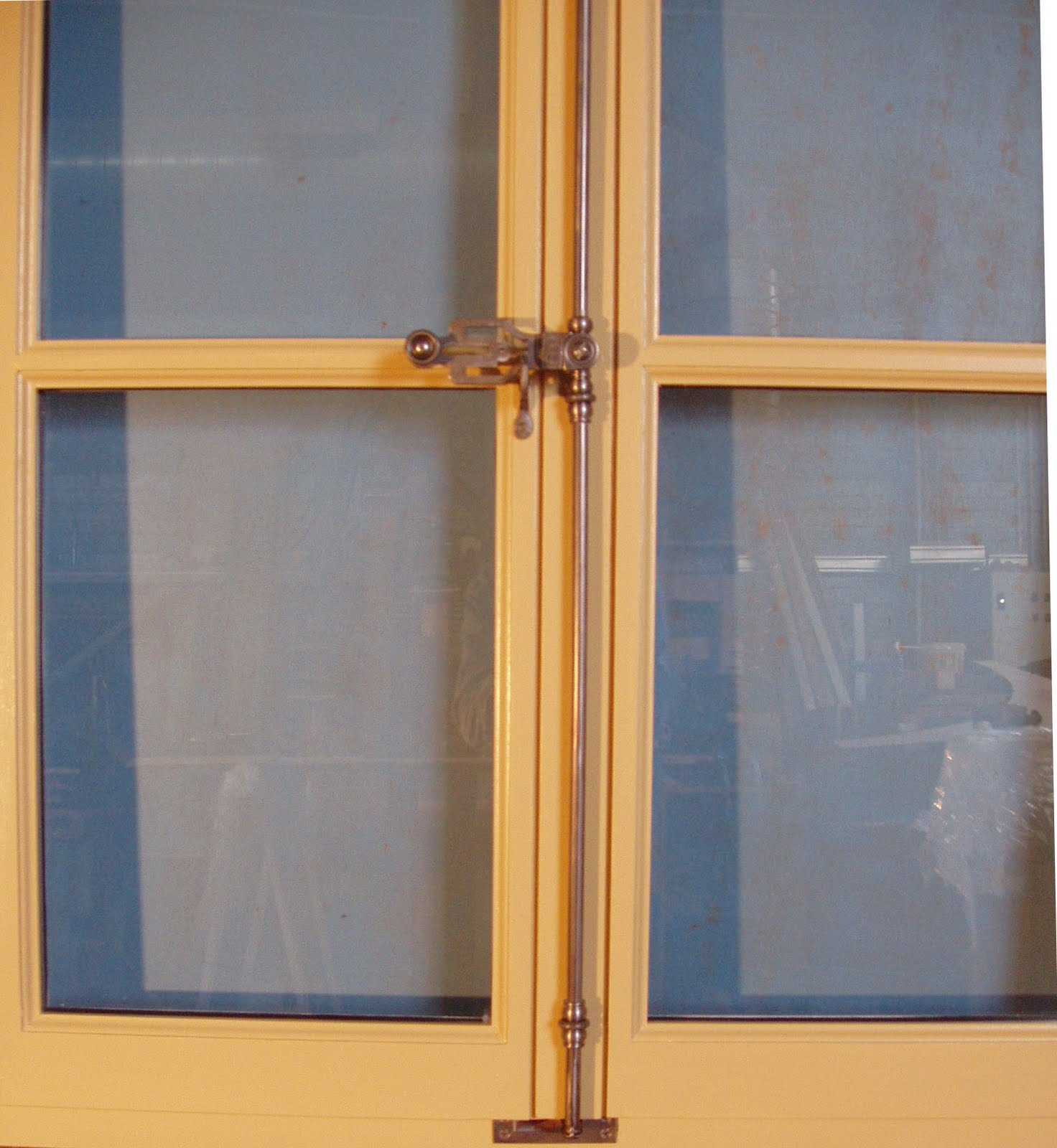 French Vocabulary Illustrated espagnolette